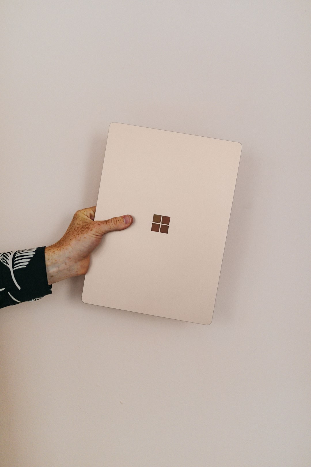 Microsoft Surface Laptop 3 in Sandstone 

Shot by: Nathan Dumlao 
